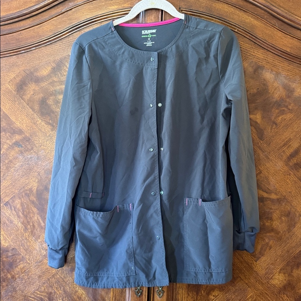 Scrubstar Charcoal Jacket with Pink Trim Snap Closure size S